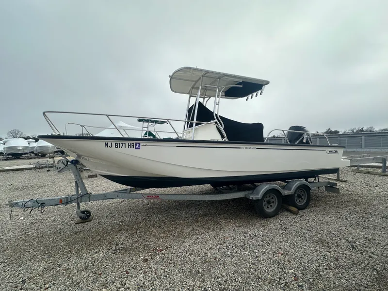 Slide: The Image of Boston Whaler 210 MONTAUK 2022 - 18
