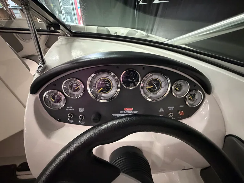 Slide: The Image of Sea Ray 185 Sport 2011 - 26