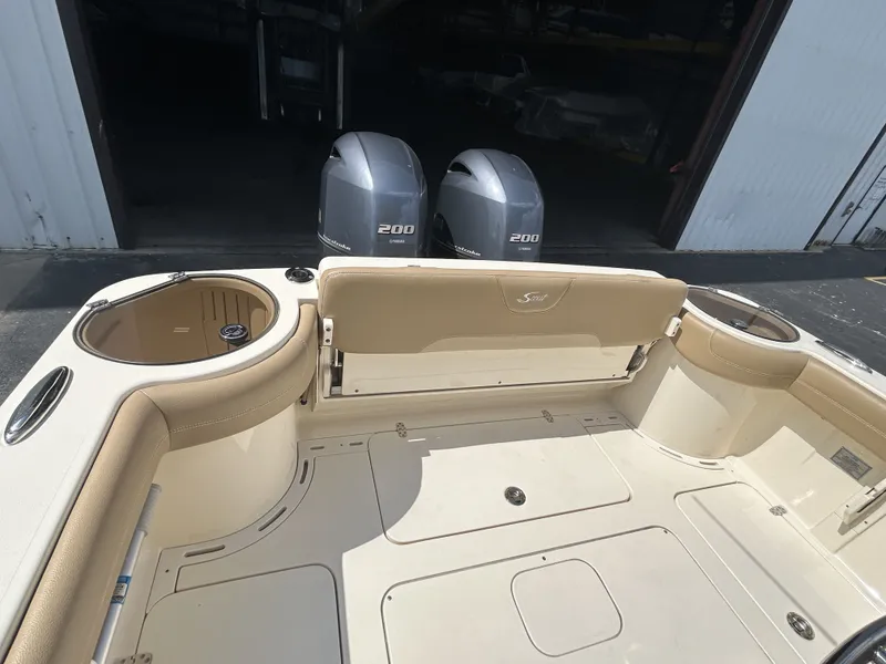 Slide: The Image of Scout 275 LXF 2018 - 18