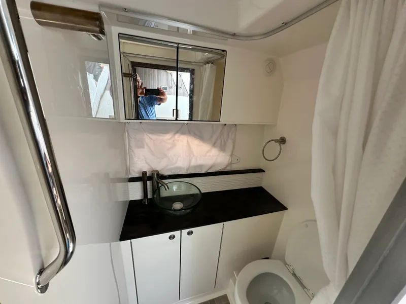 Slide: The Image of Sea Ray 320 DA-OB 2021 - 21