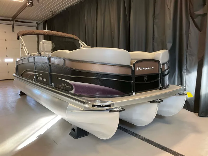 The Image of Premier 235 2014 - undefined