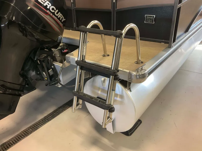 Slide: The Image of Premier 235 2014 - 10