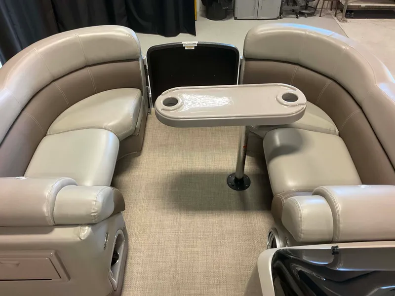 Slide: The Image of Premier 235 2014 - 19