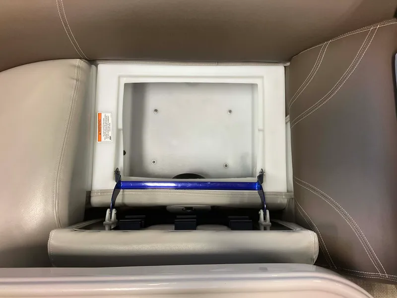 Slide: The Image of Premier 235 2014 - 23