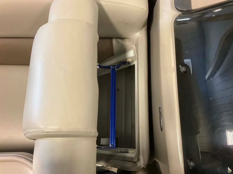 Slide: The Image of Premier 235 2014 - 25