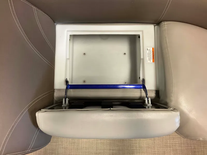 Slide: The Image of Premier 235 2014 - 31