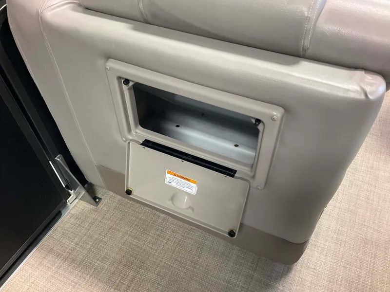 Slide: The Image of Premier 235 2014 - 37