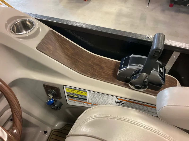 Slide: The Image of Premier 235 2014 - 47