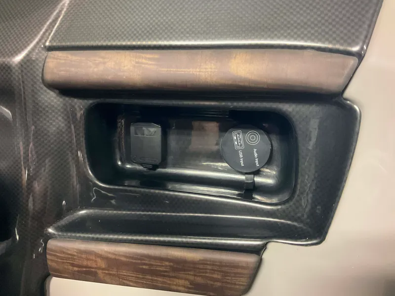 Slide: The Image of Premier 235 2014 - 50