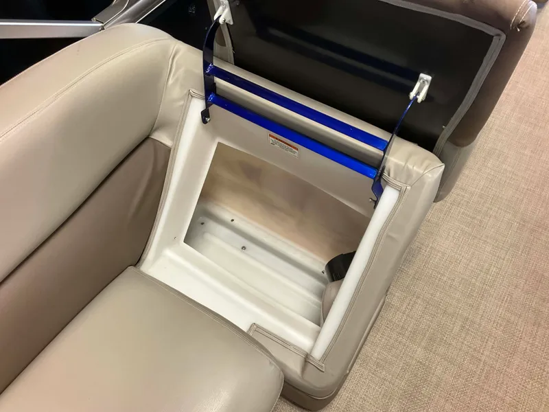 Slide: The Image of Premier 235 2014 - 57