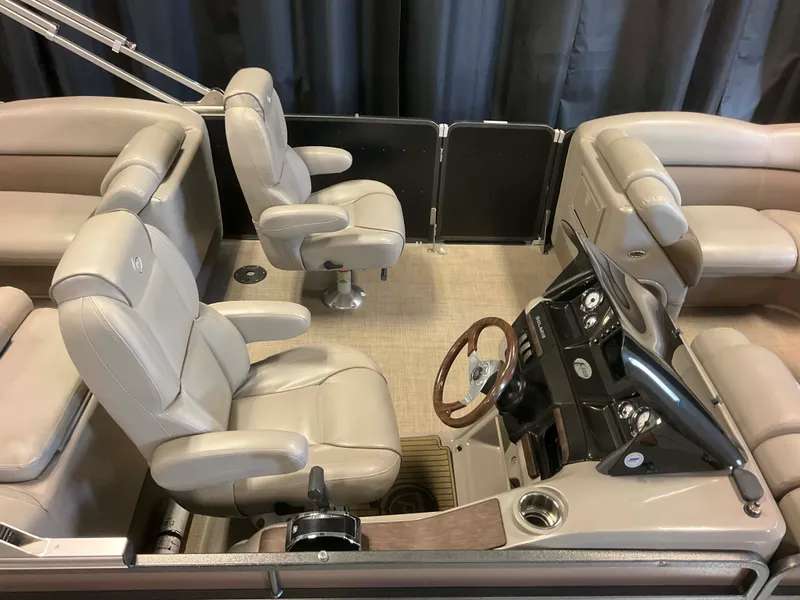 Slide: The Image of Premier 235 2014 - 6