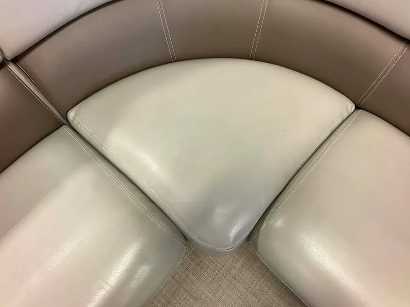 Slide: The Image of Premier 235 2014 - 60