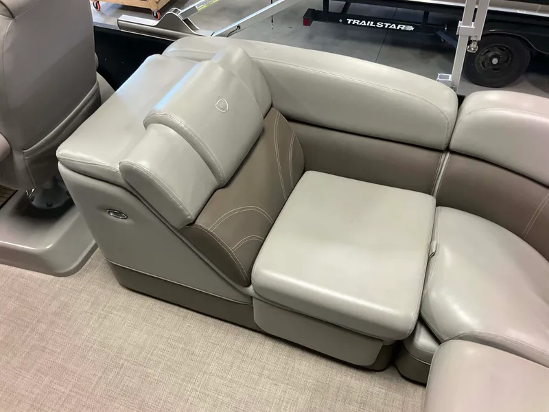 Slide: The Image of Premier 235 2014 - 66