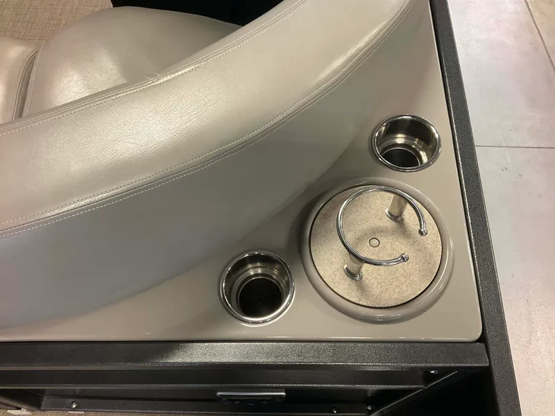 Slide: The Image of Premier 235 2014 - 68