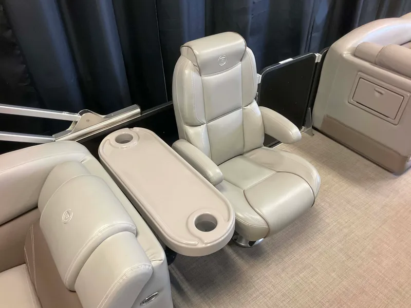 Slide: The Image of Premier 235 2014 - 73