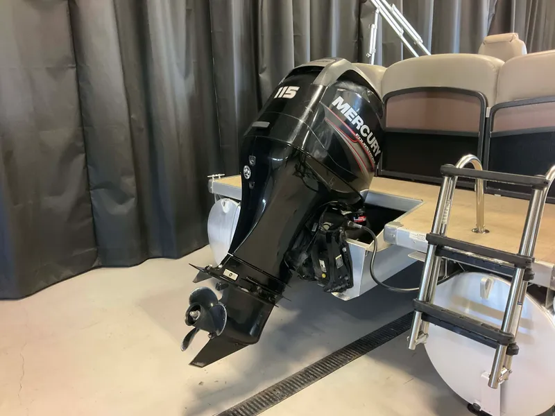 Slide: The Image of Premier 235 2014 - 9