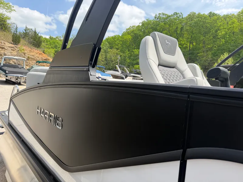 Slide: The Image of Harris Sunliner 250 2026 - 7