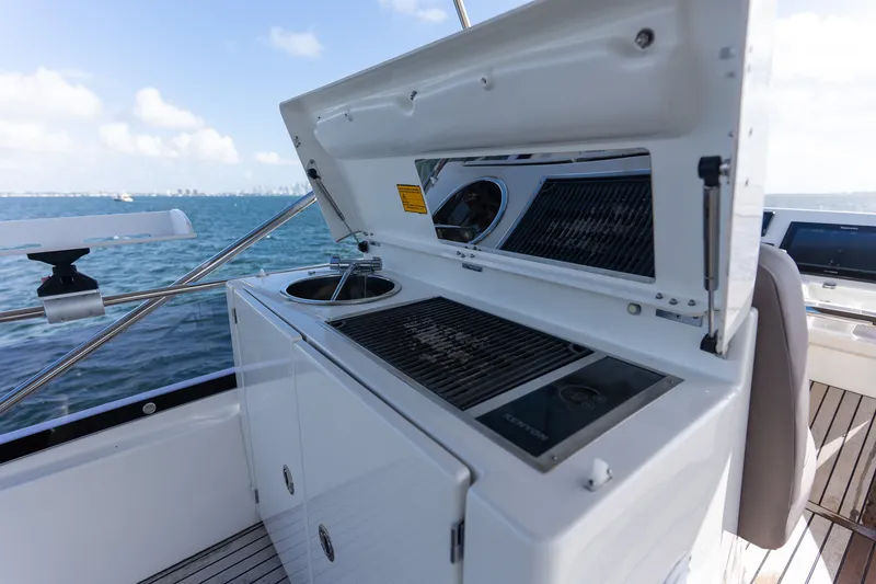 Slide: The Image of Prestige 50 FLY 2017 - 19