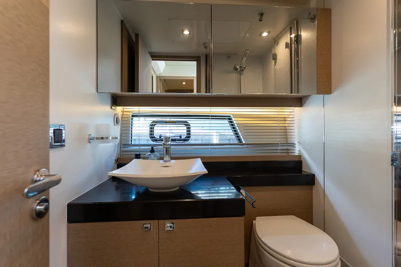 Slide: The Image of Prestige 50 FLY 2017 - 32