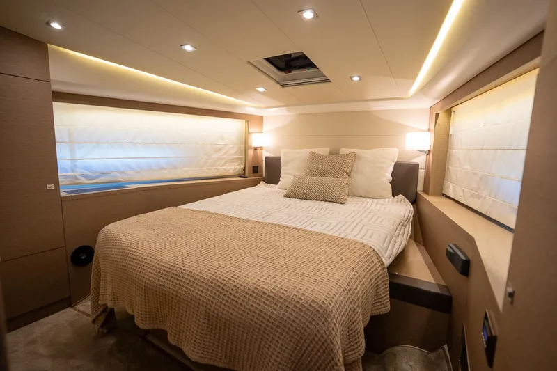 Slide: The Image of Prestige 50 FLY 2017 - 35