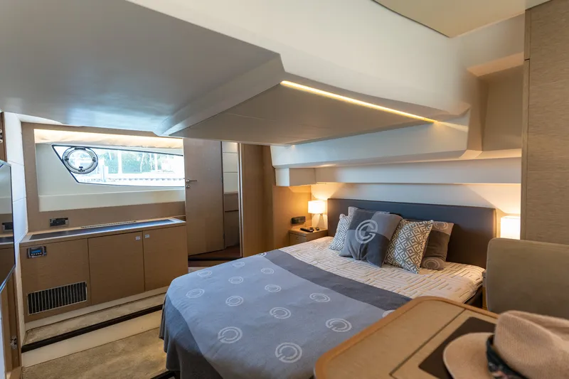 Slide: The Image of Prestige 50 FLY 2017 - 37