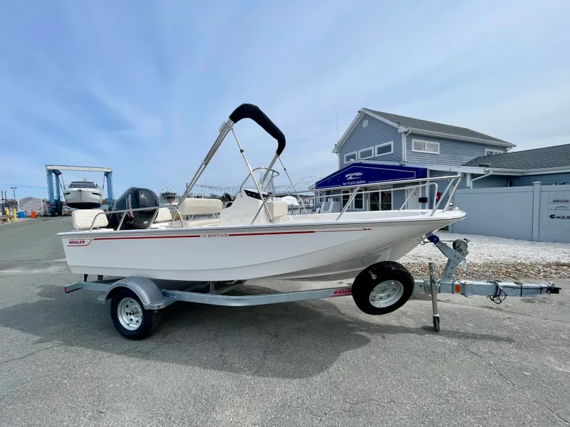 Slide: The Image of Boston Whaler 170 Montauk 2026 - 0