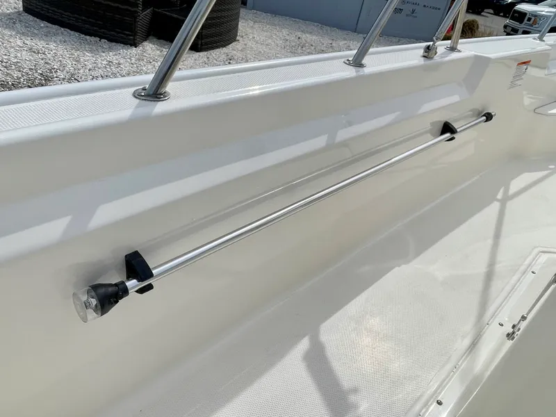 Slide: The Image of Boston Whaler 170 Montauk 2026 - 6