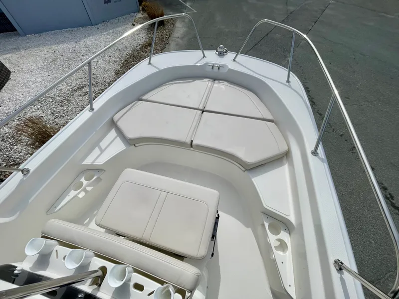 Slide: The Image of Boston Whaler 170 Montauk 2026 - 8