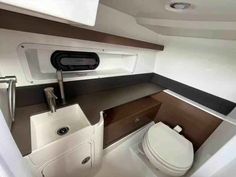 Slide: The Image of Sea Ray SDX 290 Outboard 2026 - 11