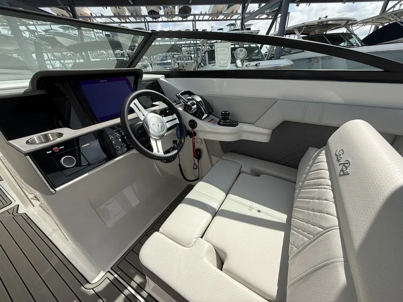 Slide: The Image of Sea Ray SDX 290 Outboard 2026 - 7