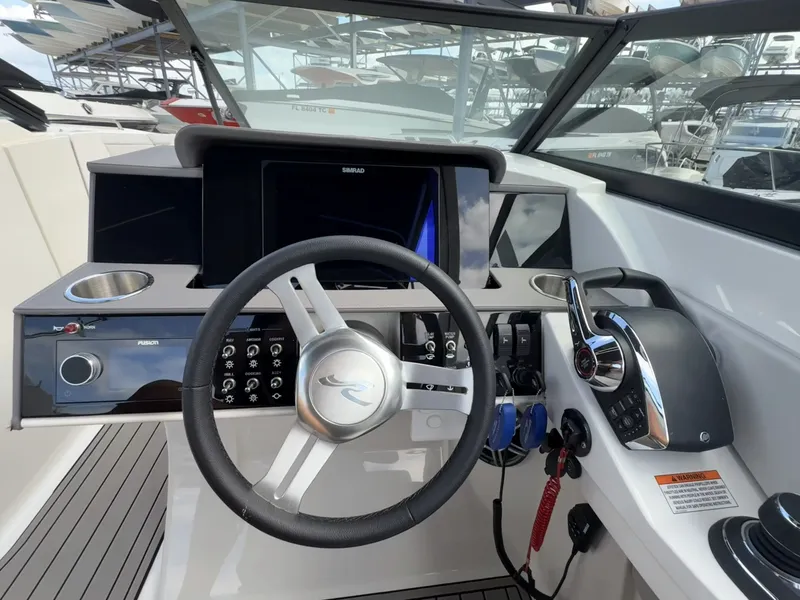 Slide: The Image of Sea Ray SDX 290 Outboard 2026 - 8
