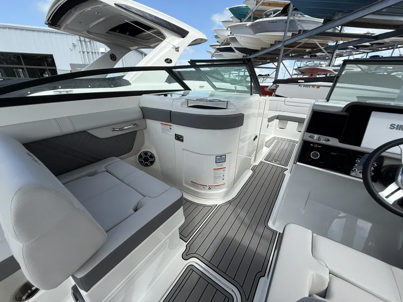 Slide: The Image of Sea Ray SDX 290 Outboard 2026 - 9