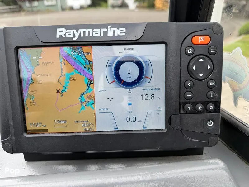 Slide: The Image of Raymarine Element fishfinder/navigation/engine monitor - 16841626