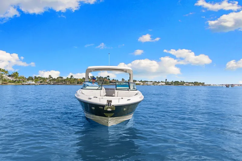 Slide: The Image of Sea Ray 310 SLX OB 2023 - 11