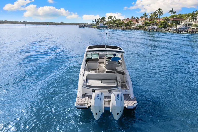 Slide: The Image of Sea Ray 310 SLX OB 2023 - 7