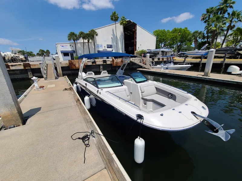 Slide: The Image of Sea Ray 290 SDX OB 2021 - 6