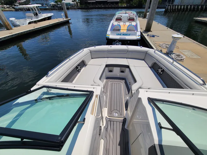 Slide: The Image of Sea Ray 290 SDX OB 2021 - 7