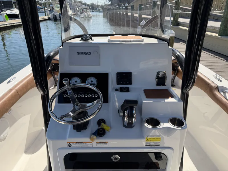 Slide: The Image of Sea Pro 219 CC 2020 - 19