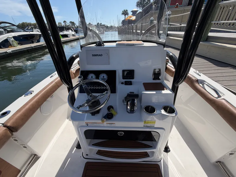 Slide: The Image of Sea Pro 219 CC 2020 - 20