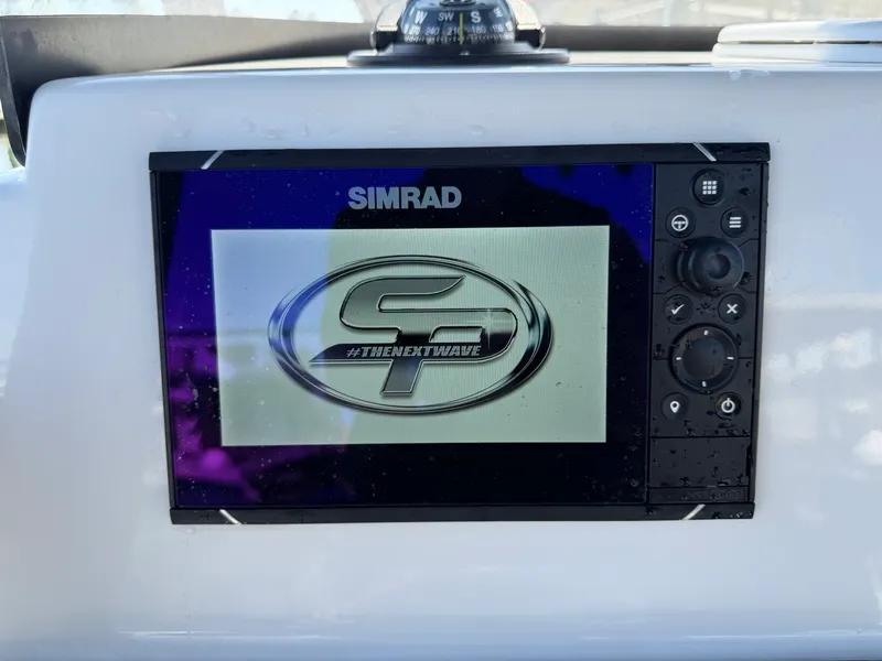 Slide: The Image of Sea Pro 219 CC 2020 - 25