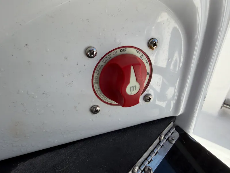 Slide: The Image of Sea Pro 219 CC 2020 - 36