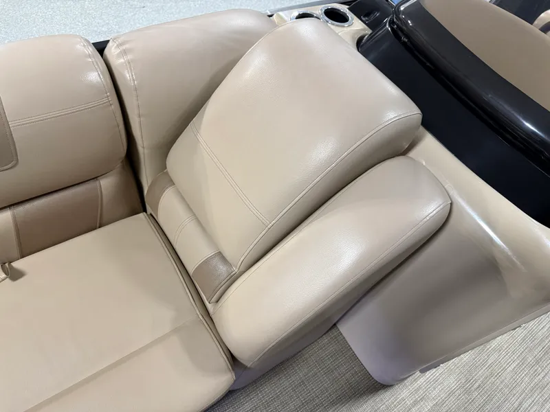 Slide: The Image of Godfrey AQUA PATIO 235SD 2018 - 106