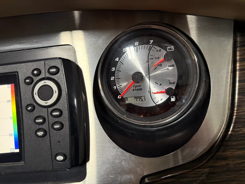 Slide: The Image of Godfrey AQUA PATIO 235SD 2018 - 90