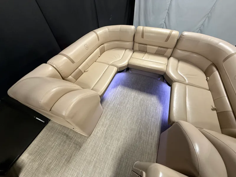 Slide: The Image of Godfrey AQUA PATIO 235SD 2018 - 91