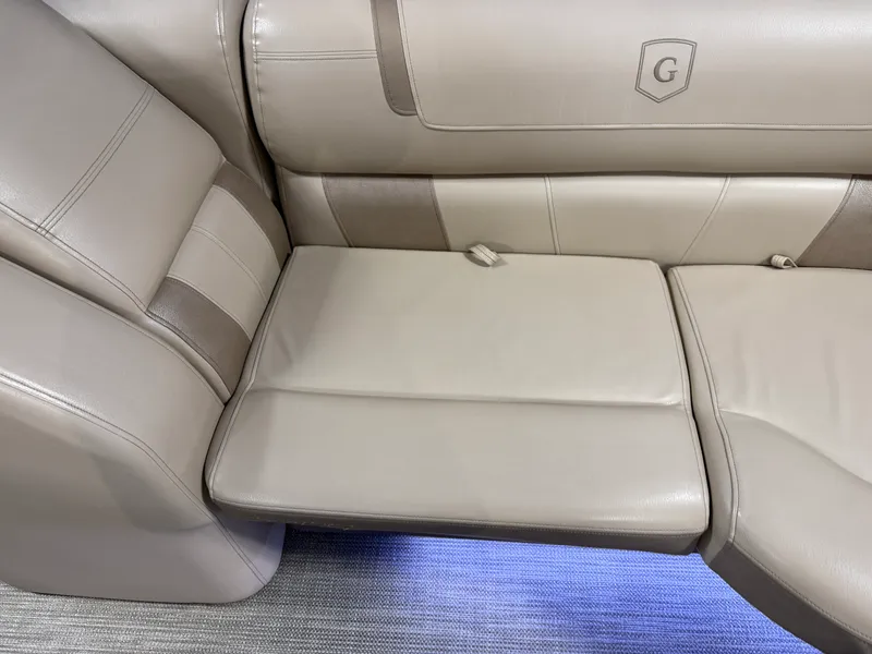 Slide: The Image of Godfrey AQUA PATIO 235SD 2018 - 93