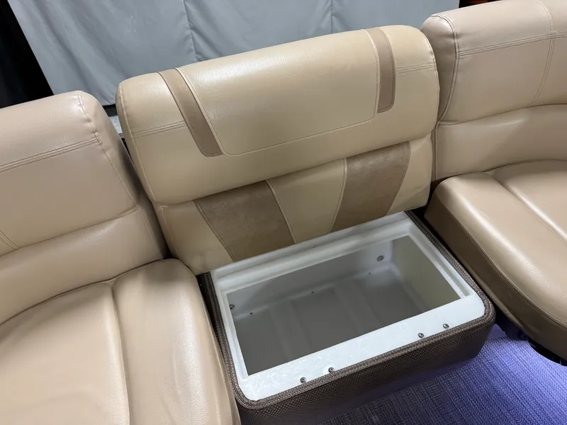 Slide: The Image of Godfrey AQUA PATIO 235SD 2018 - 98