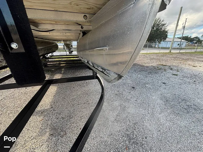 Slide: The Image of Cypress Cay Seabreeze 232 Freedom 2023 - 16843461