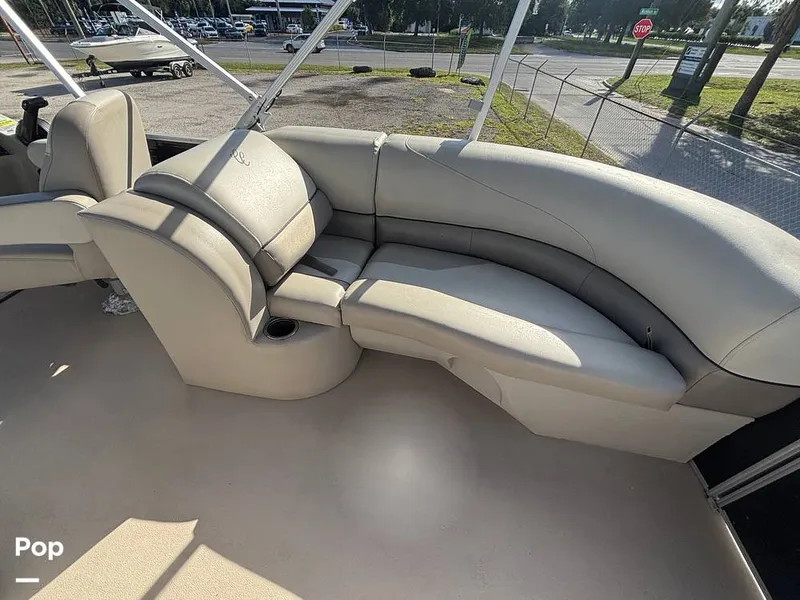 Slide: The Image of Cypress Cay Seabreeze 232 Freedom 2023 - 16843547