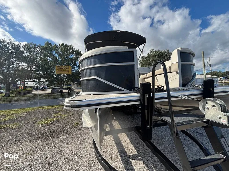 Slide: The Image of Cypress Cay Seabreeze 232 Freedom 2023 - 16843497