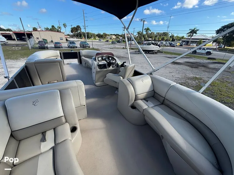 Slide: The Image of Cypress Cay Seabreeze 232 Freedom 2023 - 16843559